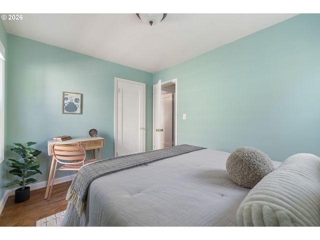 4567 Ne 83RD Ave, Portland, OR 97220