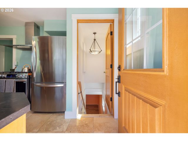 4567 Ne 83RD Ave, Portland, OR 97220