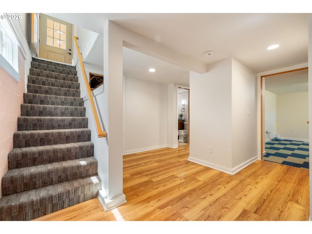 4567 Ne 83RD Ave, Portland, OR 97220