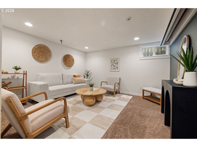 4567 Ne 83RD Ave, Portland, OR 97220