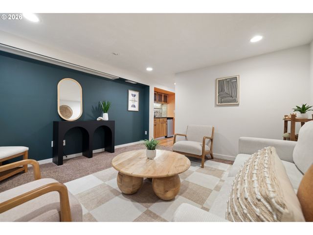4567 Ne 83RD Ave, Portland, OR 97220