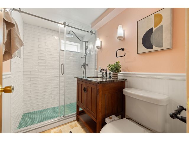 4567 Ne 83RD Ave, Portland, OR 97220