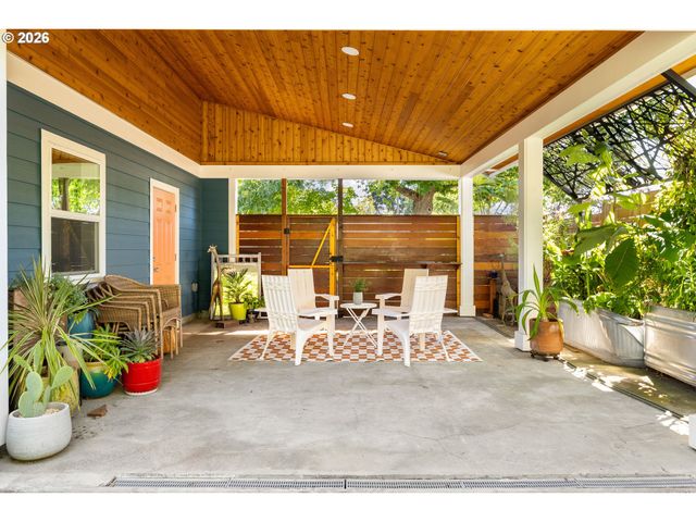 4567 Ne 83RD Ave, Portland, OR 97220