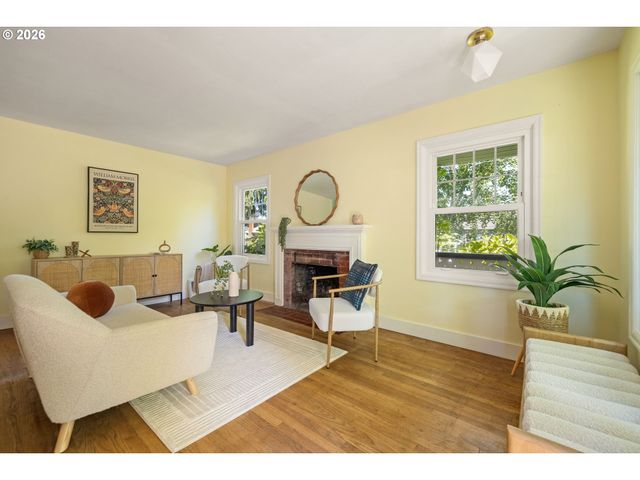 4567 Ne 83RD Ave, Portland, OR 97220
