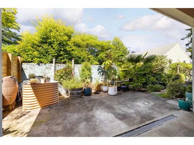 4567 Ne 83RD Ave, Portland, OR 97220
