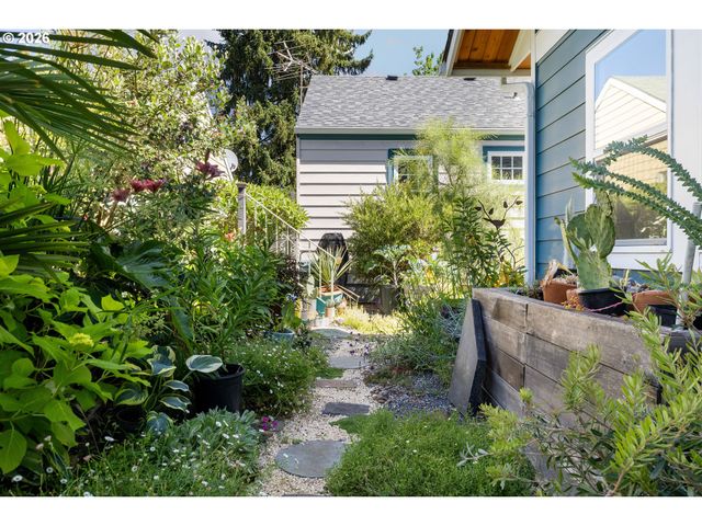 4567 Ne 83RD Ave, Portland, OR 97220