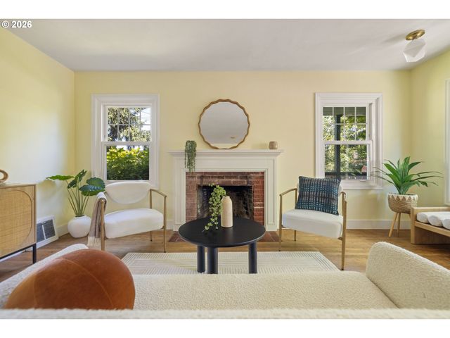 4567 Ne 83RD Ave, Portland, OR 97220