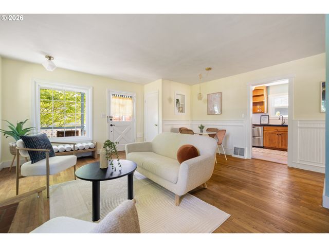 4567 Ne 83RD Ave, Portland, OR 97220