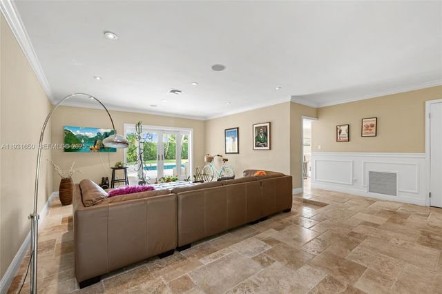 7360 SW 115th St, Pinecrest, FL 33156