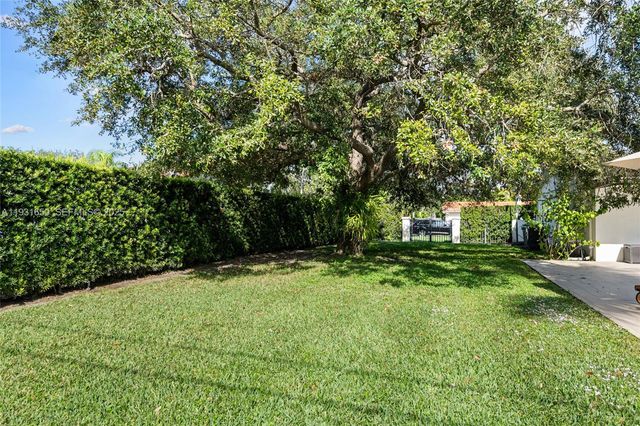 7360 SW 115th St, Pinecrest, FL 33156