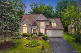 2685 Elizabeth Lane, West Bloomfield Charter Township, MI 48324