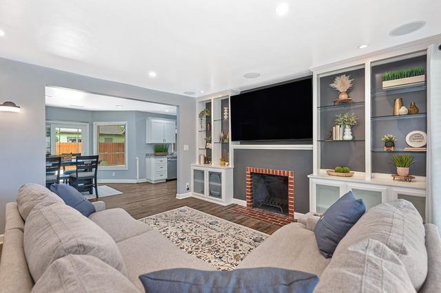 3422 David Way, Sacramento, CA 95820