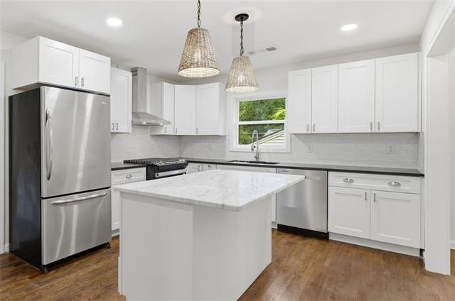 272 Cascade Drive NW, Marietta, GA 30064