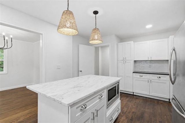 272 Cascade Drive NW, Marietta, GA 30064