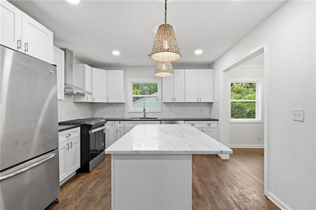 272 Cascade Drive NW, Marietta, GA 30064