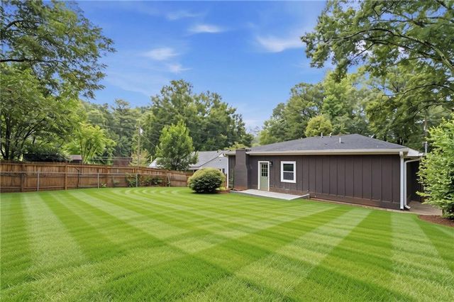 272 Cascade Drive NW, Marietta, GA 30064