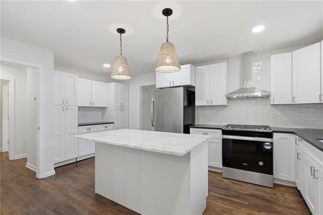 272 Cascade Drive NW, Marietta, GA 30064