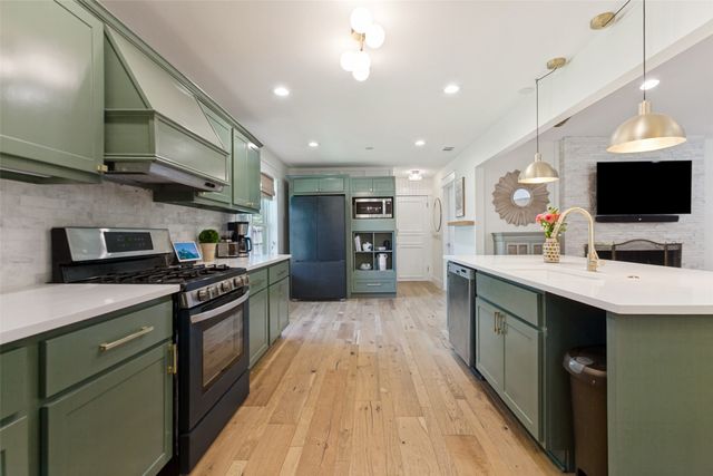7721 Chattington Drive, Dallas, TX 75248