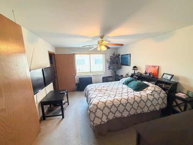 5025 139th Place 512, Crestwood, IL 60418