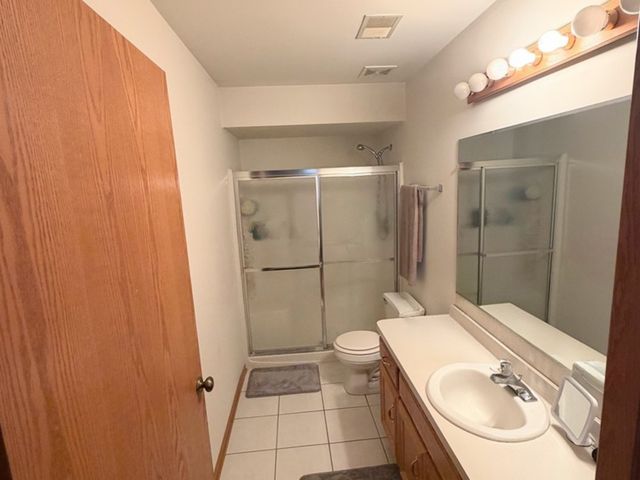 5025 139th Place 512, Crestwood, IL 60418