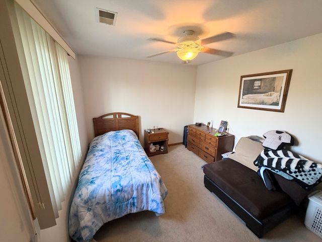 5025 139th Place 512, Crestwood, IL 60418