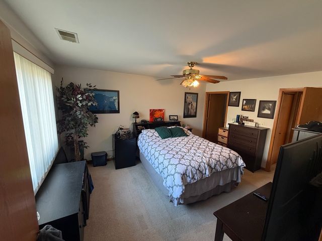 5025 139th Place 512, Crestwood, IL 60418