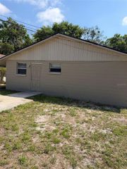 8105 N KLONDYKE STREET, Tampa, FL 33604