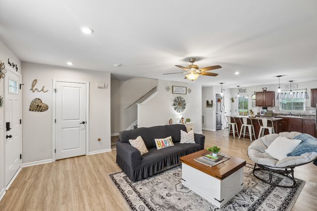 5345 Compass Way, Christiana, TN 37037