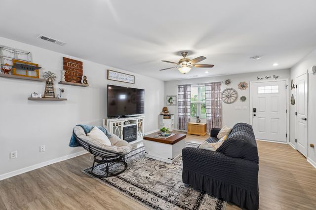 5345 Compass Way, Christiana, TN 37037
