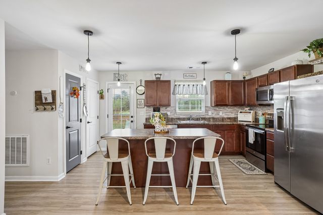 5345 Compass Way, Christiana, TN 37037