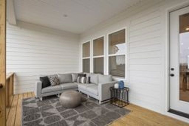 313 Buckwood Ln, Thompsons Station, TN 37179