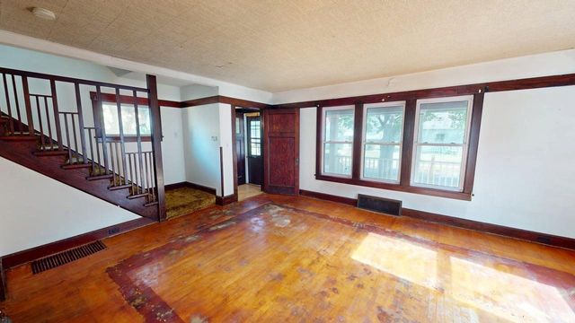 928 N 16th STREET, Manitowoc, WI 54220