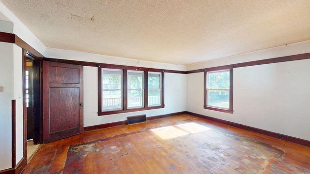 928 N 16th STREET, Manitowoc, WI 54220