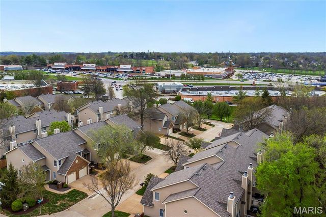1743 Blue Oak Drive, Chesterfield, MO 63017