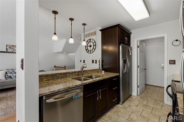 1743 Blue Oak Drive, Chesterfield, MO 63017