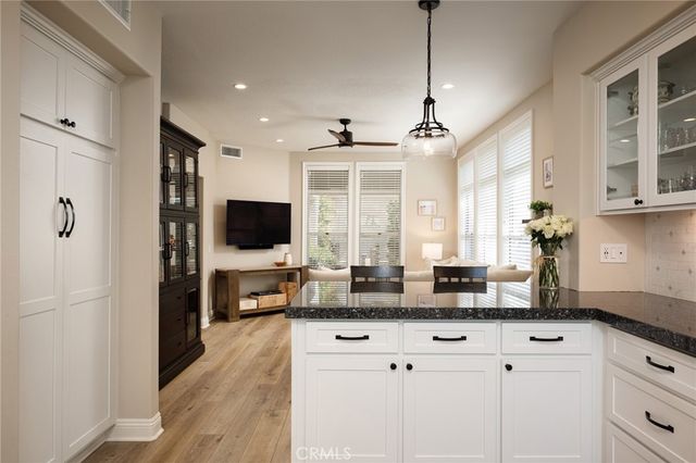 33 Calle Del Norte, Rancho Santa Margarita, CA 92688