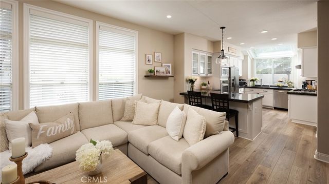 33 Calle Del Norte, Rancho Santa Margarita, CA 92688