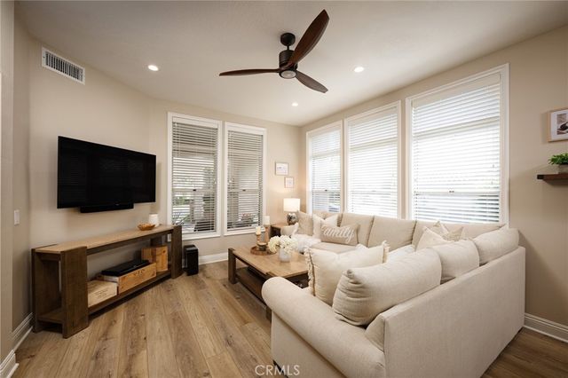 33 Calle Del Norte, Rancho Santa Margarita, CA 92688