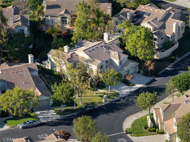 33 Calle Del Norte, Rancho Santa Margarita, CA 92688