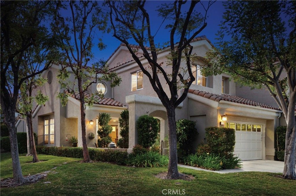 Image 1 of property listing at 33 Calle Del Norte, Rancho Santa Margarita, CA 92688
