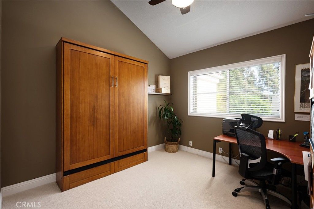 Image 19 of property listing at 33 Calle Del Norte, Rancho Santa Margarita, CA 92688