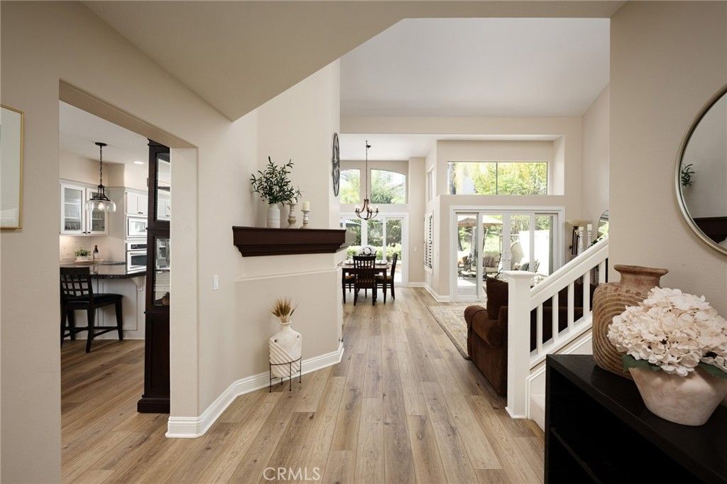 Image 2 of property listing at 33 Calle Del Norte, Rancho Santa Margarita, CA 92688