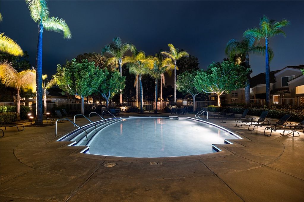 Image 44 of property listing at 33 Calle Del Norte, Rancho Santa Margarita, CA 92688