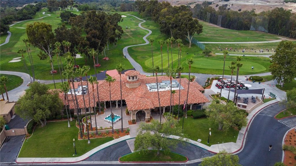 Image 47 of property listing at 33 Calle Del Norte, Rancho Santa Margarita, CA 92688