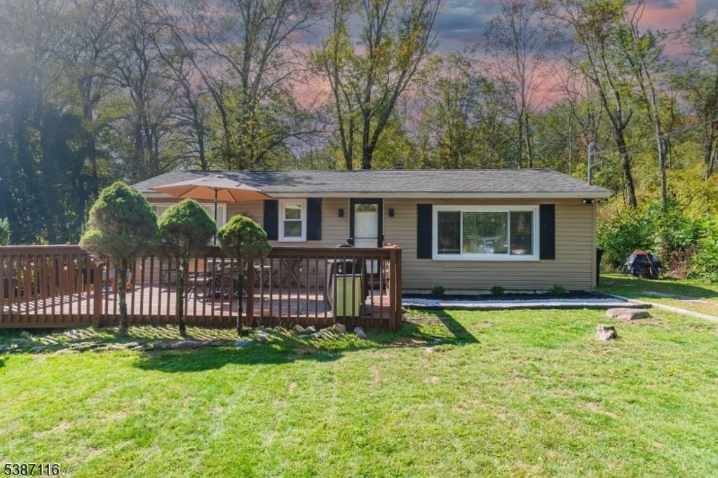 908 Willow Drive, Stillwater Twp., NJ 07860