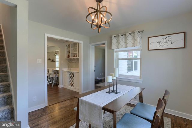 128 W AREBA AVE, Hershey, PA 17033