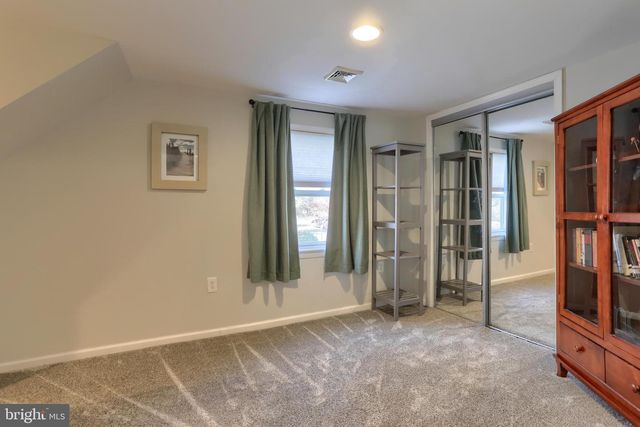 128 W AREBA AVE, Hershey, PA 17033