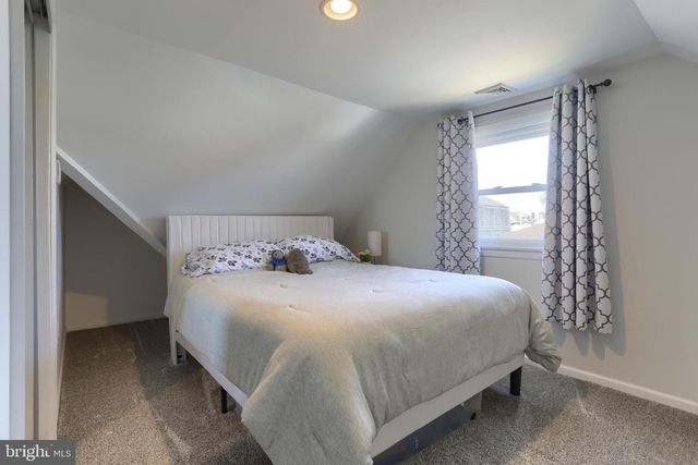 128 W AREBA AVE, Hershey, PA 17033