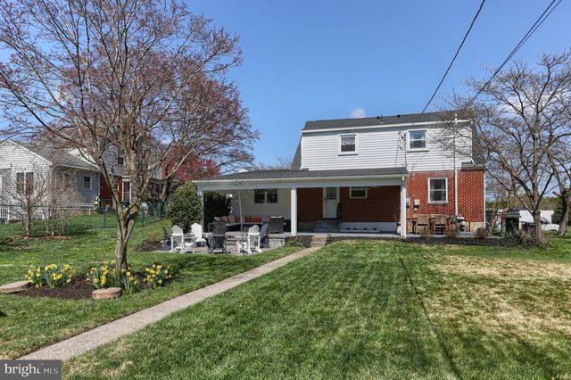 128 W AREBA AVE, Hershey, PA 17033