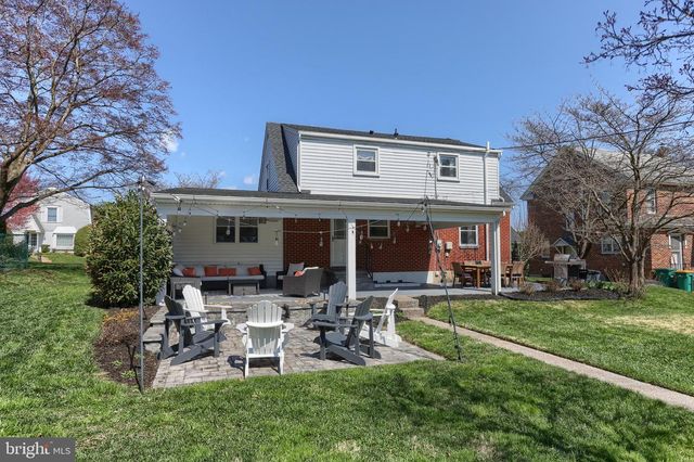 128 W AREBA AVE, Hershey, PA 17033